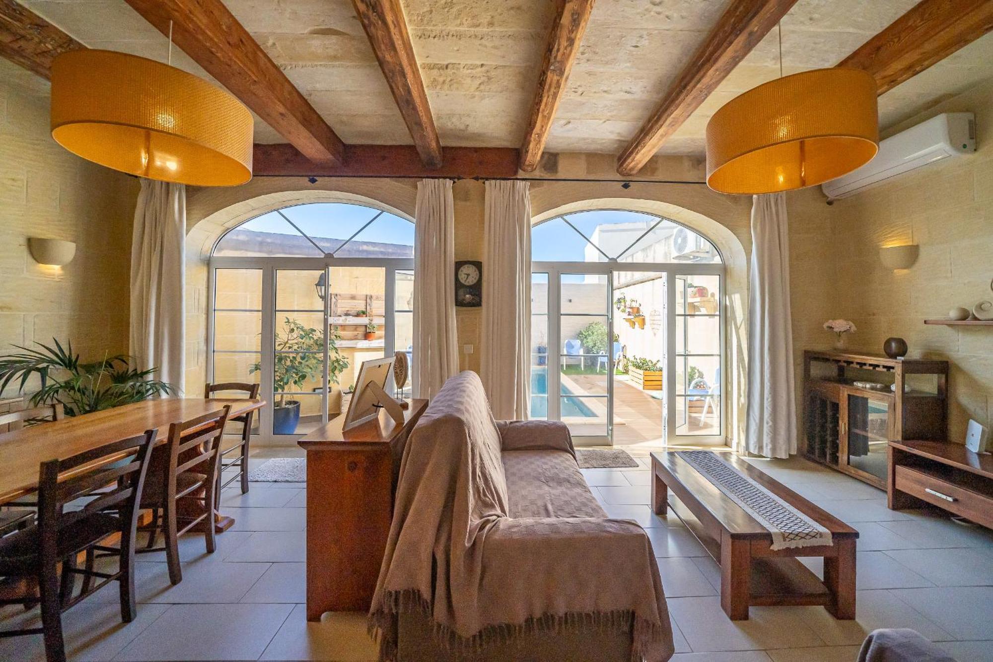 4 Bedroom With Private Pool Сasa de vacaciones *