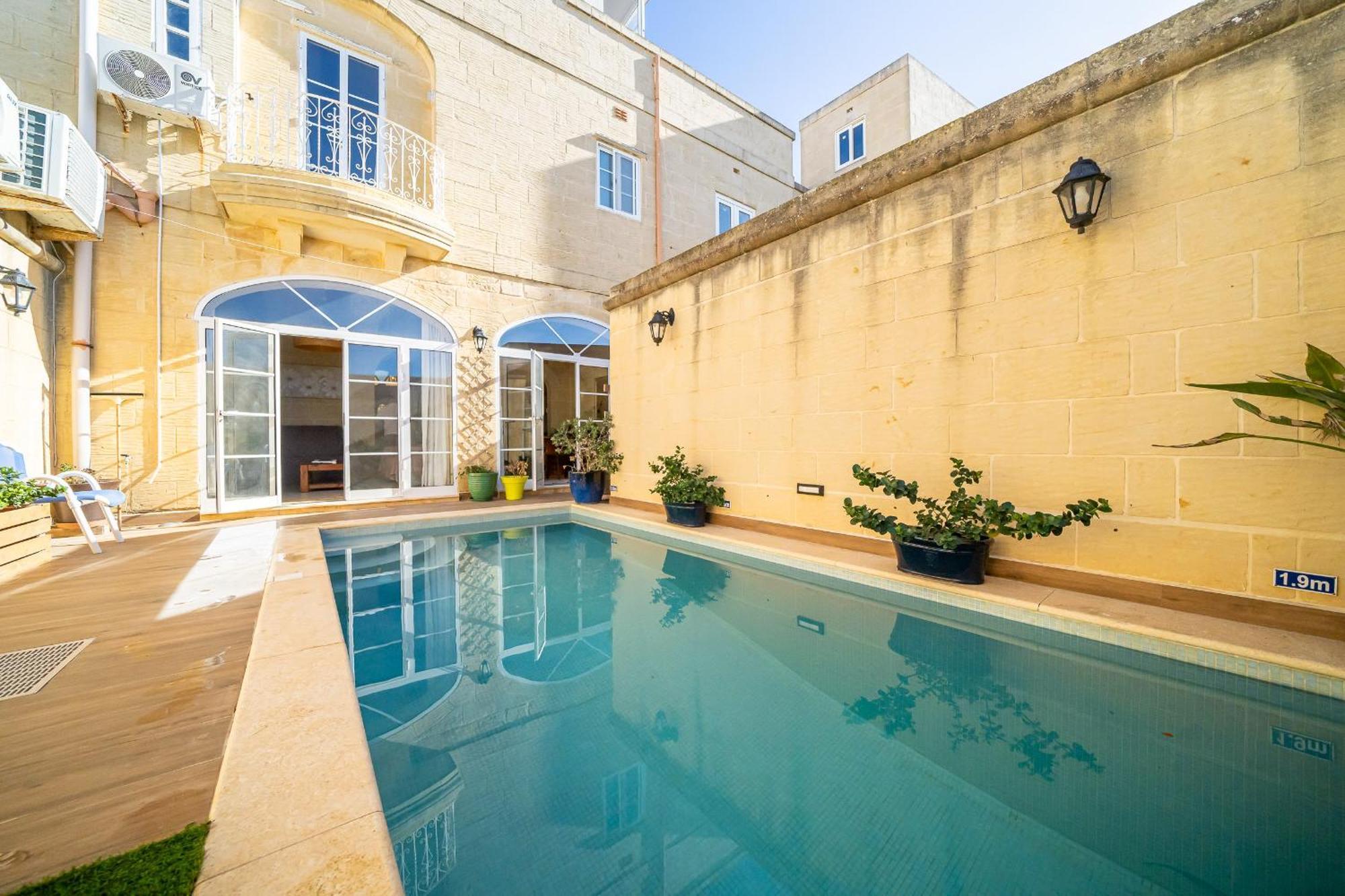 Сasa de vacaciones 4 Bedroom With Private Pool *
